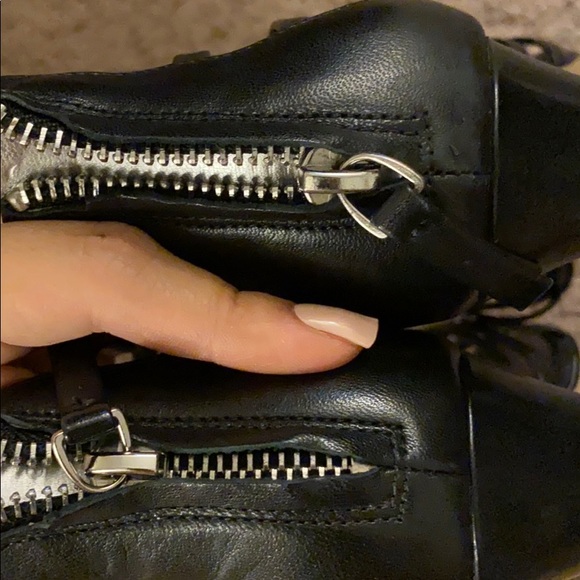 NINE WEST HEELS - Size 6 - Picture 5 of 8